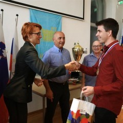 T0287338_0702memorial4