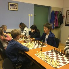 7058DAB9-5902-4B35-85E2-50261406E072